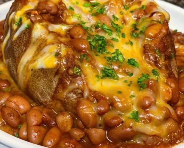 Chili baked potato with cheese