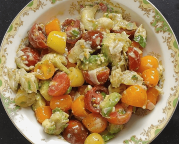 Tomato, Avocado & Artichoke Salad
