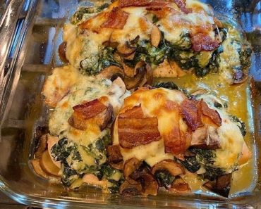 Smothered Chicken with Creamed Spinach