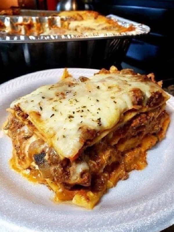 Homemade Lasagna with Ricotta and Mozzarella – Recipes on a Budget