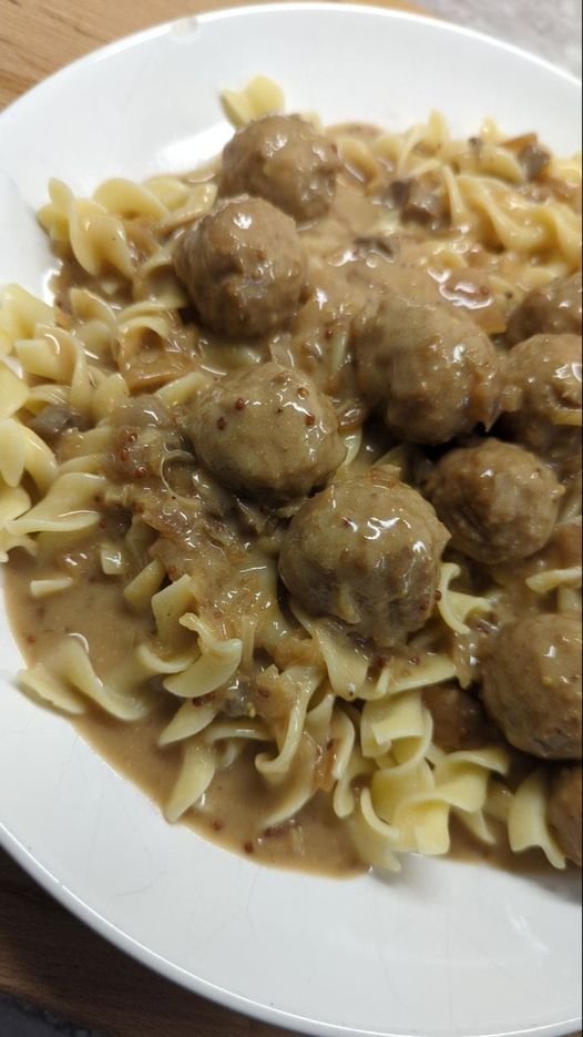 👉Easy crockpot stroganoff Recipes on a Budget