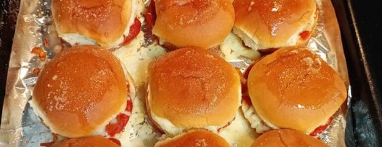 Pepperoni Pizza Sliders Recipe
