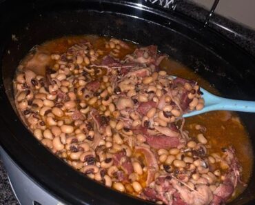 👉Black Eyed Peas and Bacon Delight
