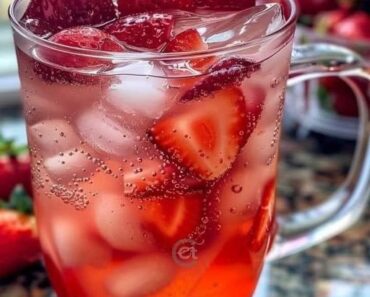 👉Strawberry Pineapple Bliss Punch