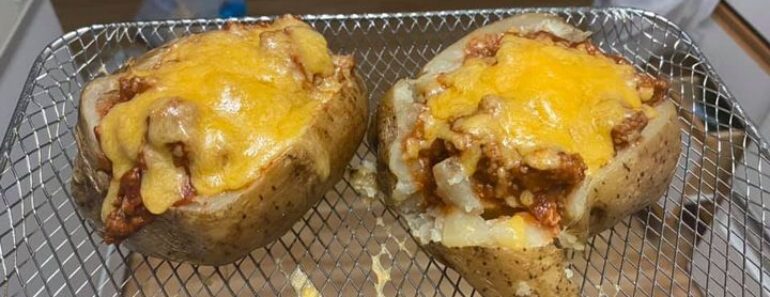 👉SloppyJoe Baked Potatoes