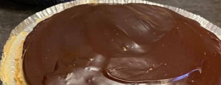 👉HomemadePeanut Butter Pie