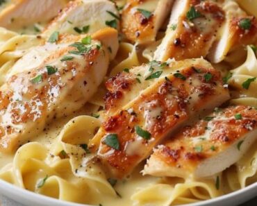 Chicken with Buttered Noodles