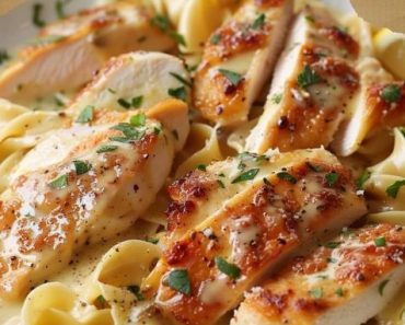 👉Chicken with Buttered Noodles