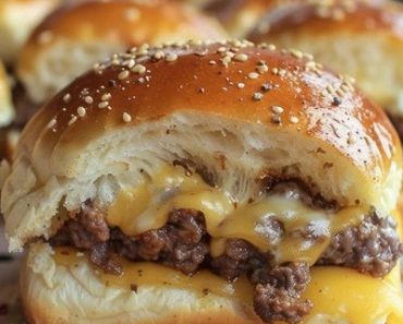 👉Juicy Cheeseburger Sliders