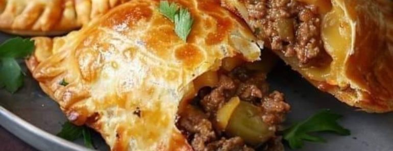 👉Cheesy Beef Empanadas