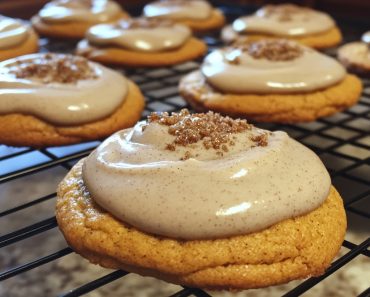 👉Pumpkin Cookies with Brown Butter Icing