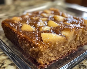 👉AppleSpice Cake