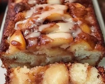 👉Homemade Apple Cinnamon Swirl Loaf