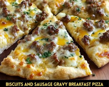 👉Biscuits and Sausage Gravy Breakfast Pizza