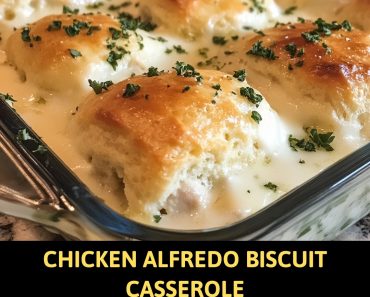 👉Creamy Chicken Alfredo Biscuit Casserole