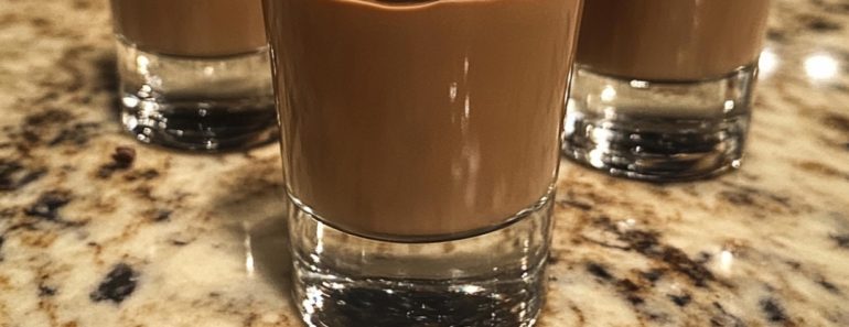 👉Christmas Chocolate PuddingShots