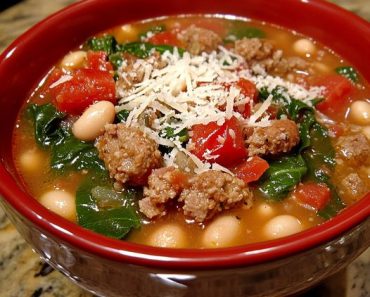 👉 Sausage WhiteBeanSoup