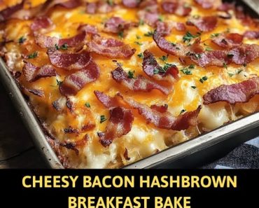 👉Cheesy Bacon HashbrownBreakfastBake