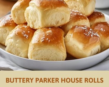 👉ButteryParker House Rolls