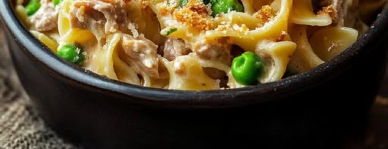 👉CreamyTunaNoodleCasserole