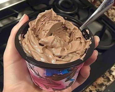 👉Heavenly Chocolate Mousse with a Peanut Butter Twist