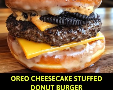 👉Oreo Cheesecake Stuffed Donut Burger