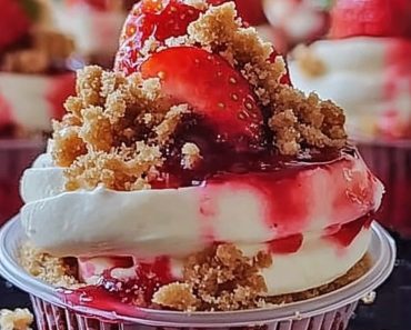 👉Strawberry CrunchCups