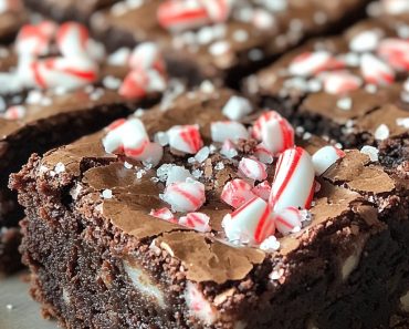 👉 Candy Cane Brownies