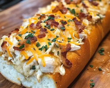 👉Chicken Bacon RanchStuffedBread
