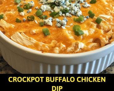 👉Crockpot Buffalo Chicken Dip