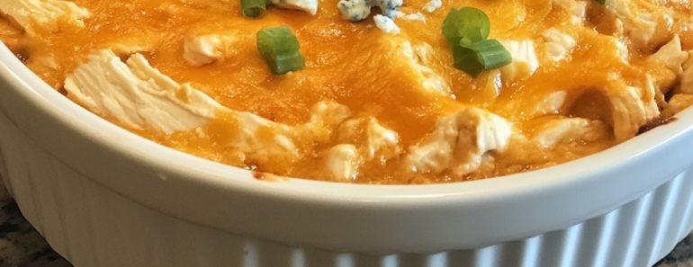 👉Crockpot Buffalo Chicken Dip