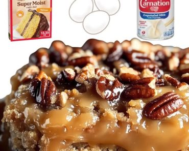 👉PecanPie Dump Cake